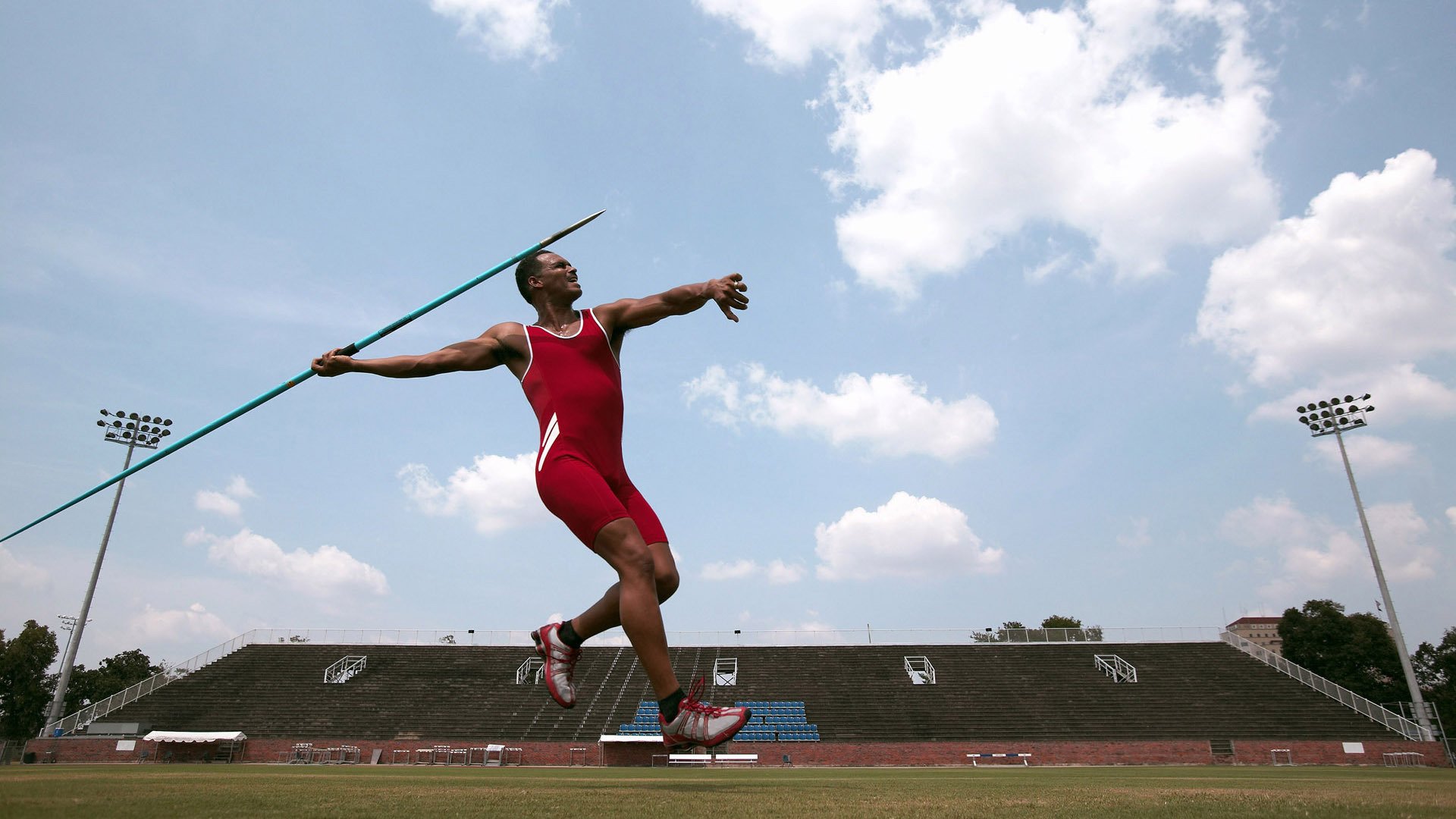 NBA季后赛首轮湖人淘汰灰熊 浓眉碾压对手保持绝对统治，2021年季后赛湖人被淘汰了吗