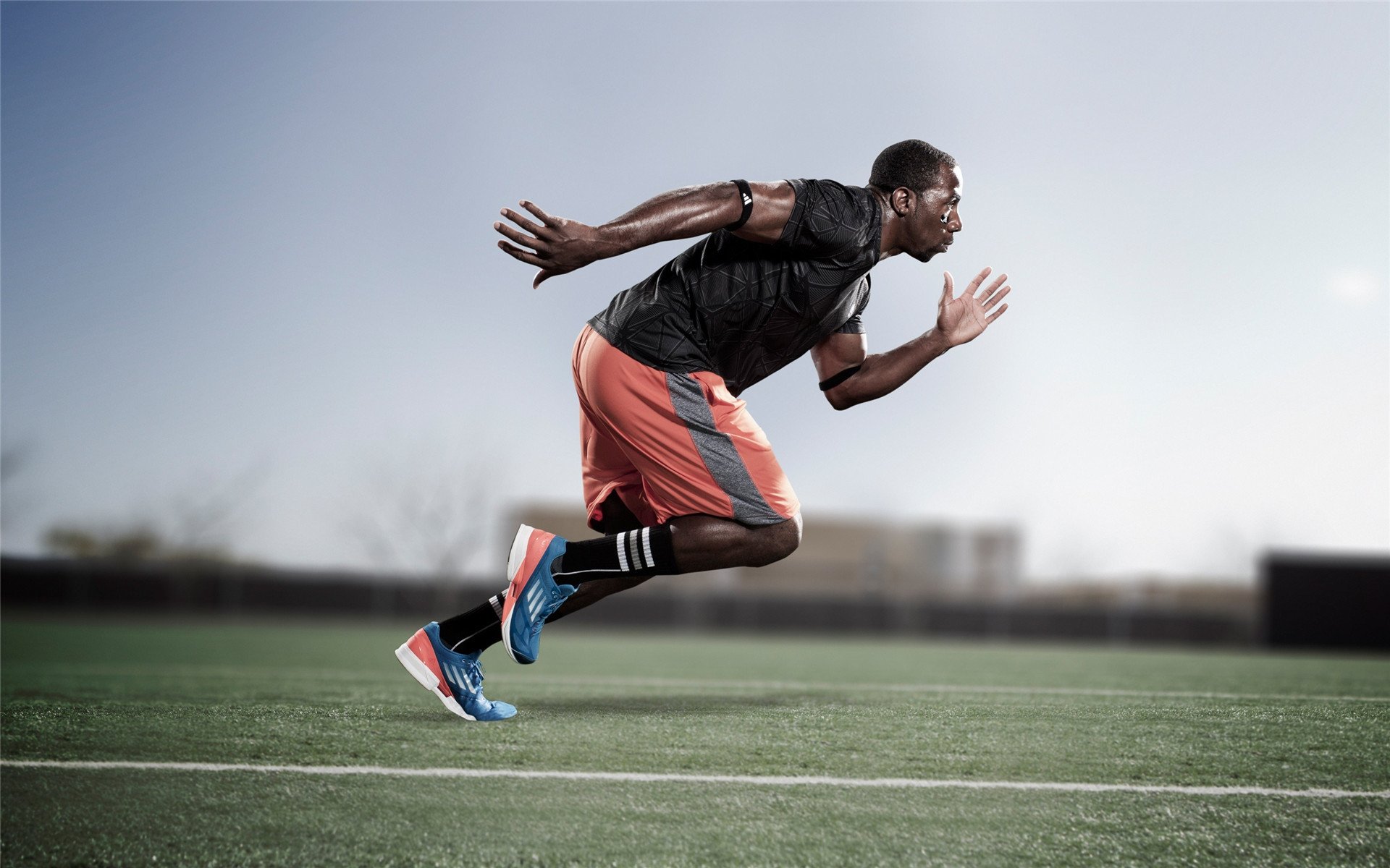 中超“鲁陕对抗战”山东泰山主场战平河南队，拼杀逐步加剧